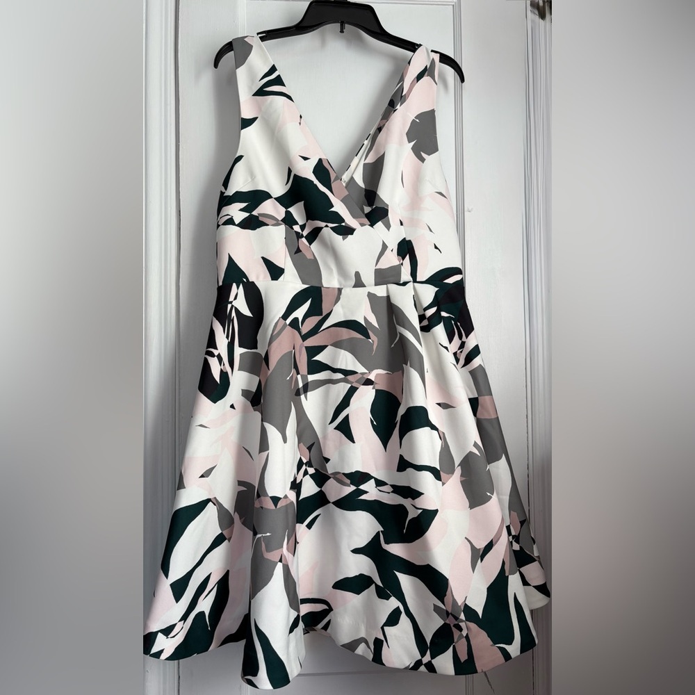 Cooper St Abstract Floral Fit & Flare V-Neck A-Line Mini Dress Size: 10